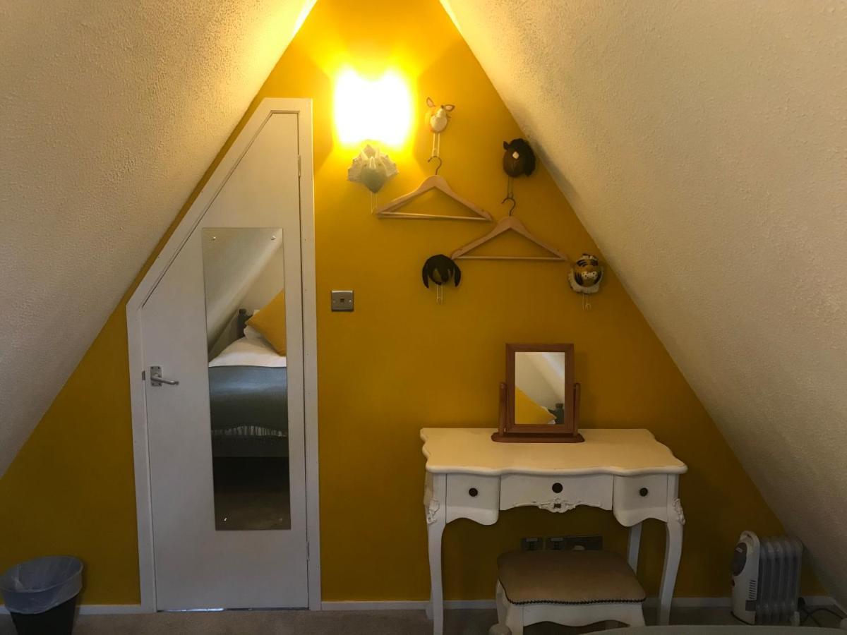 Foxes Sea Side Retreat Deluxe Chalet Is A Lovely Holiday Home Tucked Away On The Kent Coast Kingsdown  Esterno foto