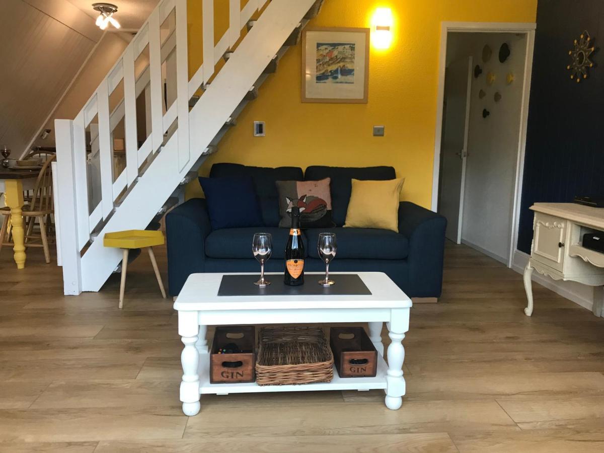 Foxes Sea Side Retreat Deluxe Chalet Is A Lovely Holiday Home Tucked Away On The Kent Coast Kingsdown  Esterno foto
